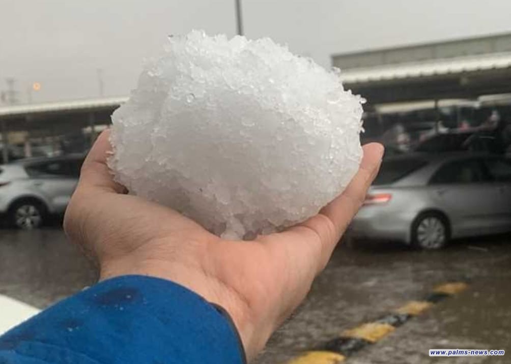 عاصفة قوية تضرب الكويت والثلج غطى الشوارع